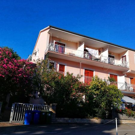 Apartmani Leon Biograd Na Moru Luaran gambar