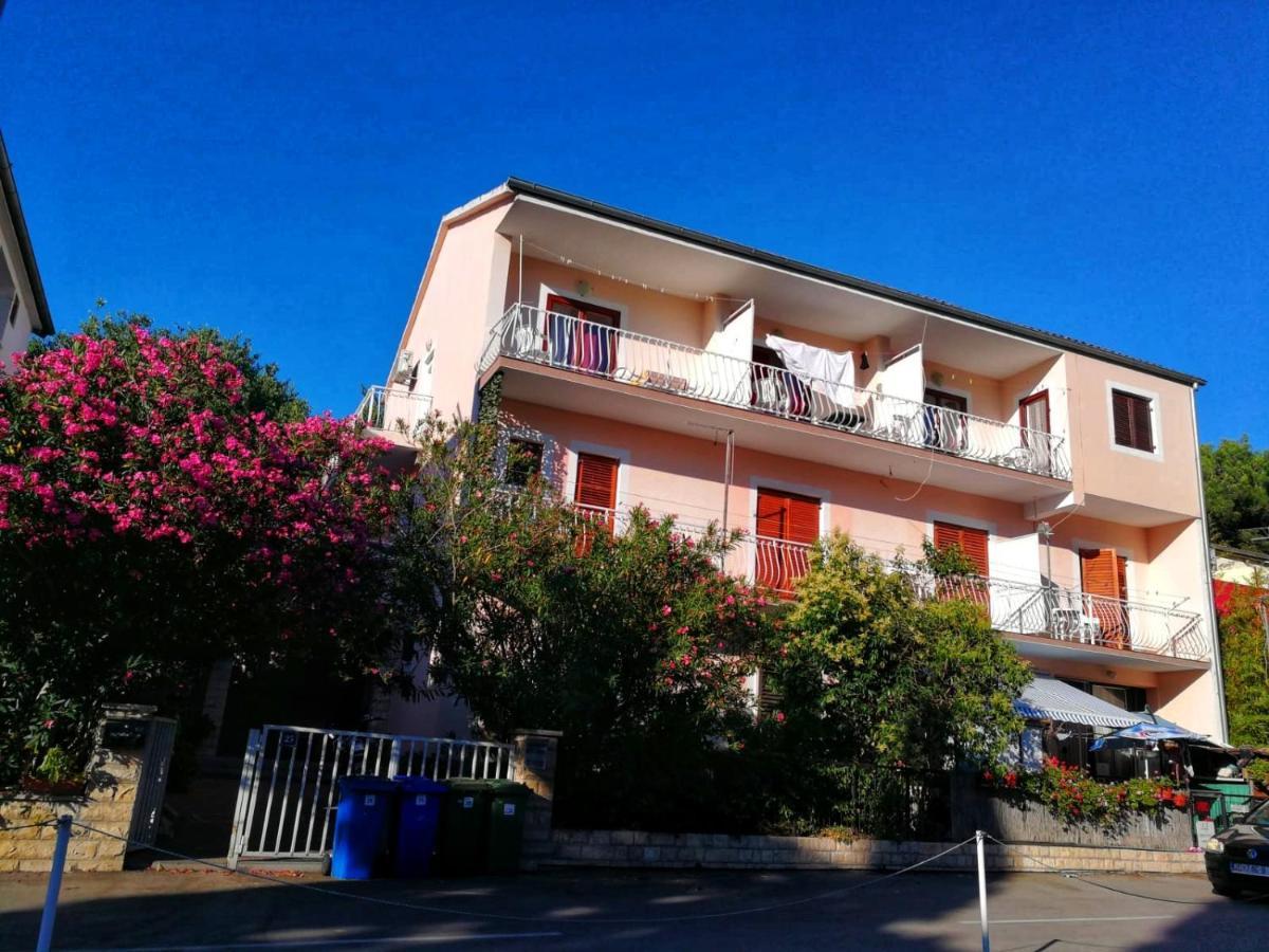 Apartmani Leon Biograd Na Moru Luaran gambar