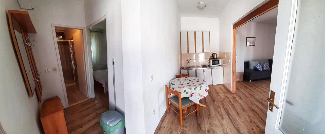 Apartmani Leon Biograd Na Moru Luaran gambar