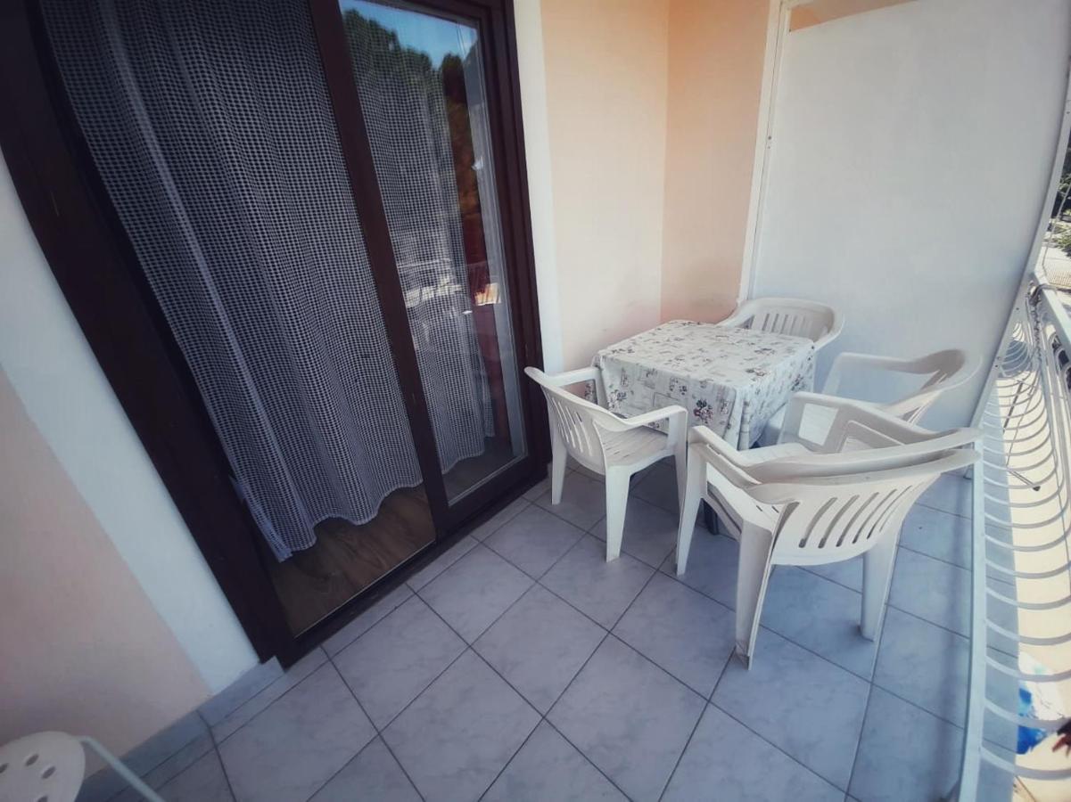 Apartmani Leon Biograd Na Moru Luaran gambar