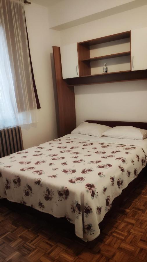 Apartmani Leon Biograd Na Moru Luaran gambar