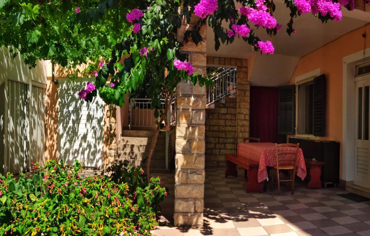 Apartmani Leon Biograd Na Moru Luaran gambar